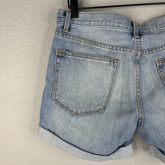 Gap 1969 Lightwash Sexy Boyfriend Shorts - Picture 6 of 11
